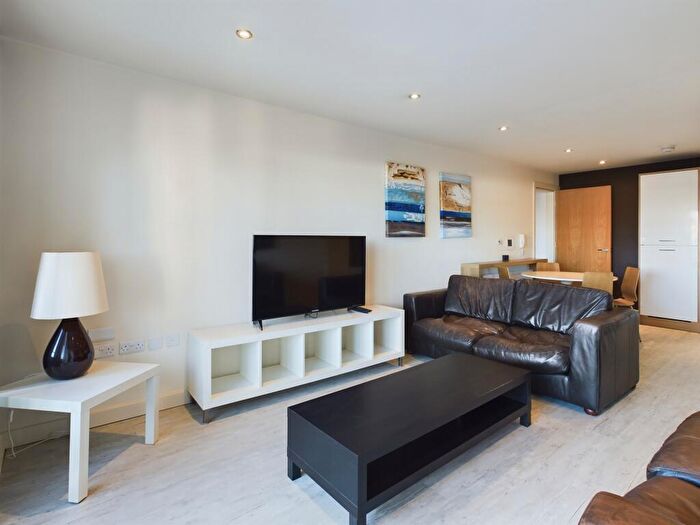 2 Bedroom Apartment For Sale In The Sawmill, Dock Street, HU1