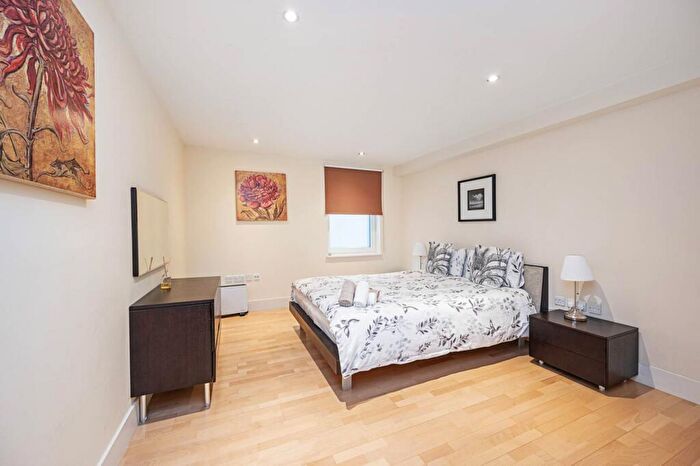 1 Bedroom Flat To Rent In High Timber Street, City, London, EC4V