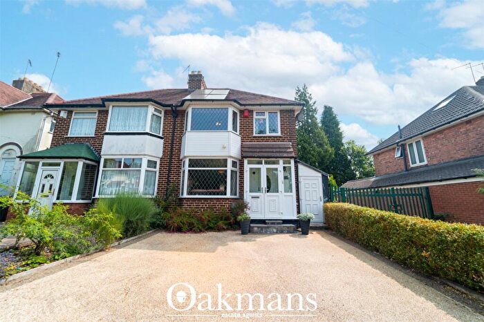 3 Bedroom Semi Detached House For Sale In Stanfield Road, Birmingham, B32