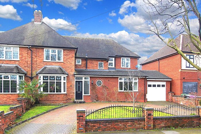 5 Bedroom Semi-Detached House To Rent In Springhill Avenue, Penn, Wolverhampton, WV4
