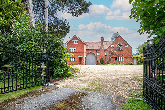 5 Bedroom House To Rent In Sopley, BH23