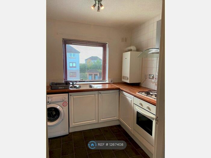 2 Bedroom Flat To Rent In Motherwell, Motherwell ML1