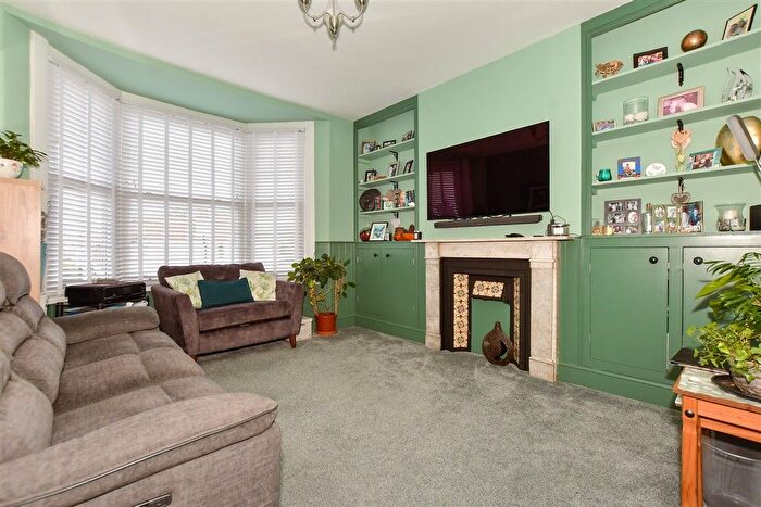 3 Bedroom Flat For Sale In Mickleburgh Hill, Herne Bay, Kent, CT6