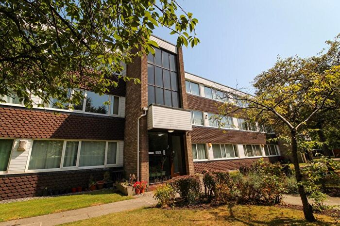 2 Bedroom Apartment To Rent In Brankgate Court, West Didsbury, M20