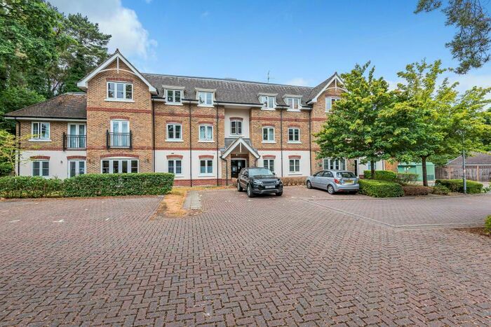 2 Bedroom Apartment To Rent In Aston Grange, Bracknell, RG12