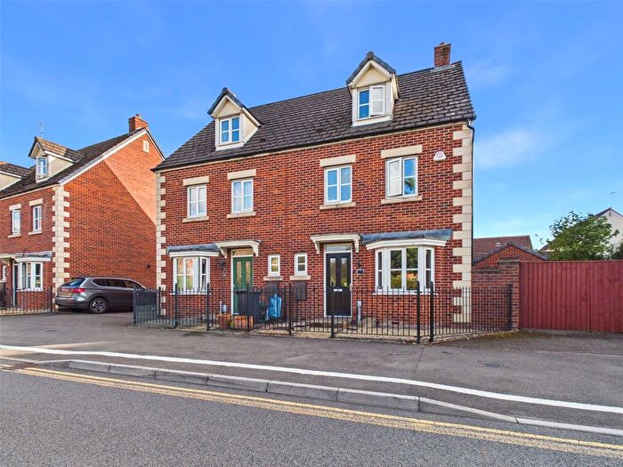 4 Bedroom Semi Detached House For Sale In Valley Gardens Kingsway, Quedgeley, Gloucester, Gloucestershire, GL2