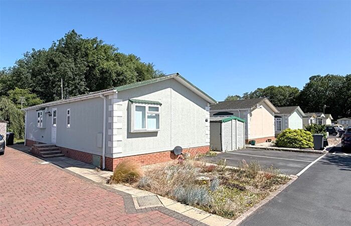 2 Bedroom Park Home For Sale In Harby Road, Langar, NG13