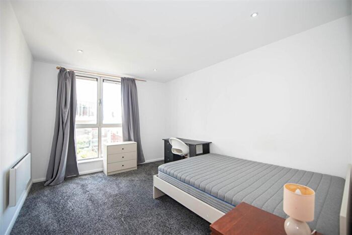 2 Bedroom Apartment To Rent In One Fletchergate, NG1