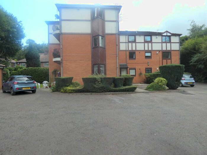 2 Bedroom Flat To Rent In Catherine Street, Manchester, M8