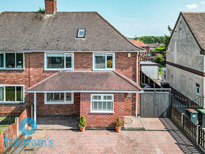 5 Bedroom Semi-Detached House For Sale In Sherwin Road, Stapleford, NG9