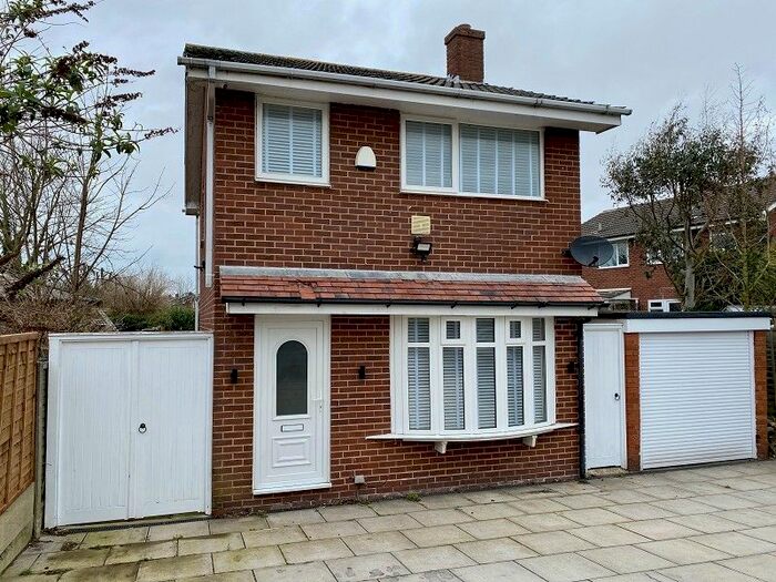 3 Bedroom Detached House To Rent In Haig Avenue, Southport, Merseyside., PR8
