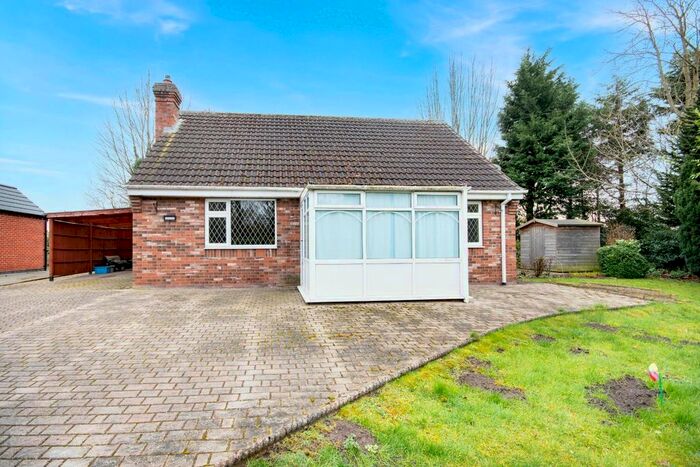 2 Bedroom Detached Bungalow For Sale In Woodhouse Road, Belton, Doncaster, DN9
