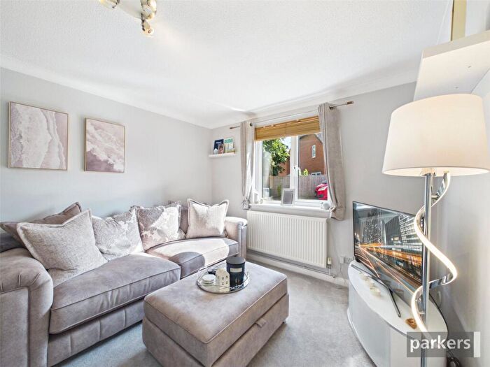 1 Bedroom Maisonette For Sale In Sharpthorpe Close, Lower Earley, Reading, Berkshire, RG6
