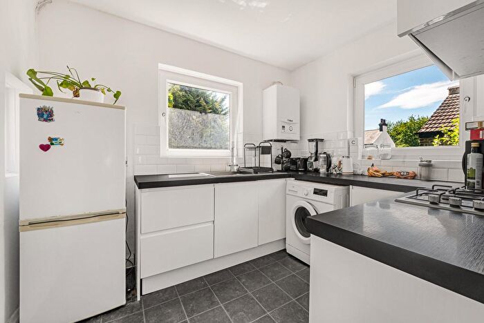 Studio To Rent In Davidson Road, Croydon, CR0