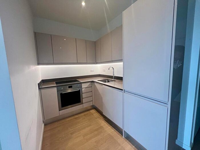1 Bedroom Flat To Rent In Silbury Boulevard, Central Milton Keynes, Milton Keynes, MK9