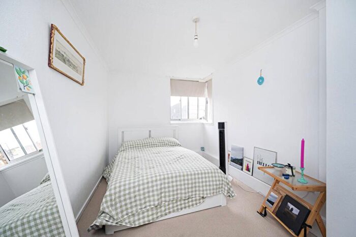 3 Bedroom Flat For Sale In Greville Street, Farringdon, London, EC1N