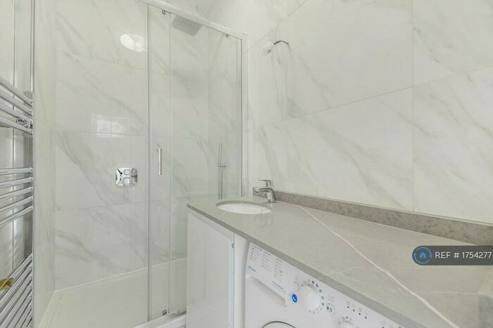 2 Bedroom Flat To Rent In Elm Park Mansions, London, SW10