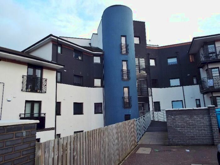 2 Bedroom Flat To Rent In Whiteside Court, Bathgate, EH48