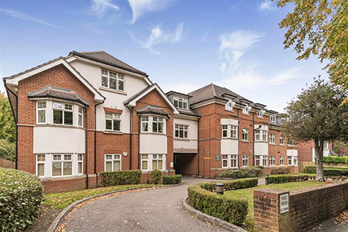 2 Bedroom Apartment For Sale In Albion Road, Sutton, SM2