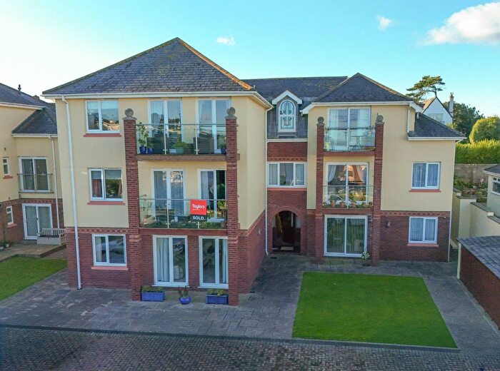 2 Bedroom Flat For Sale In Cliff Park Road, Goodrington, Paignton, TQ4