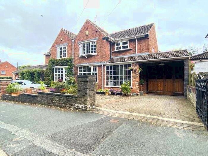 Houses for sale & to rent in YO26 5NF, Lidgett Grove, York
