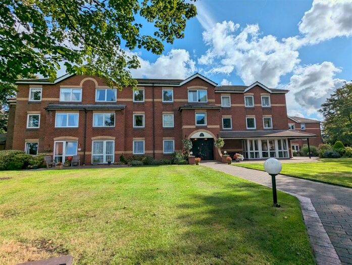 1 Bedroom Flat To Rent In Homechase House, Chase Close, Southport, Merseyside, PR8