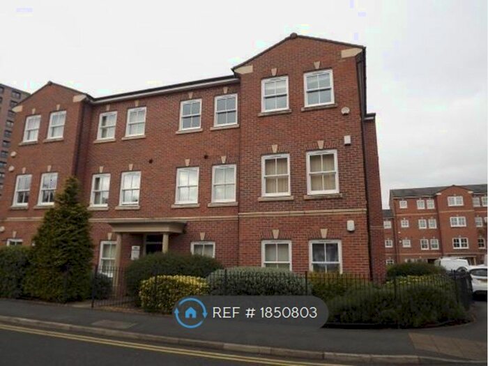 2 Bedroom Flat To Rent In Hatters Court, Stockport, SK1