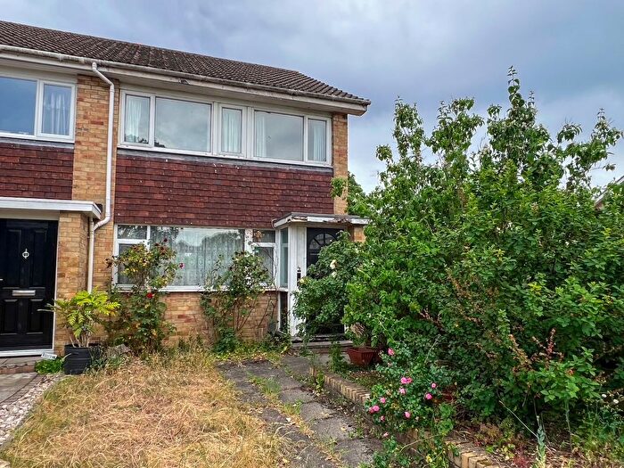 3 Bedroom End Terrace House For Sale In Bedster Gardens, West Molesey, KT8