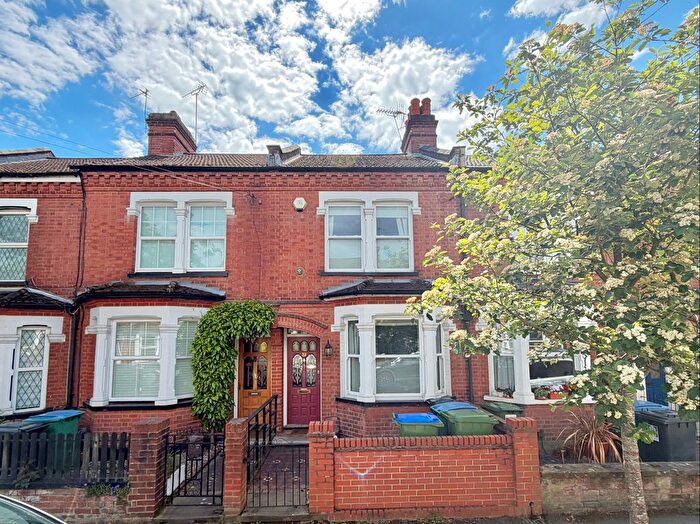 3 Bedroom Terraced House For Sale In Bruce Grove, Watford, WD24