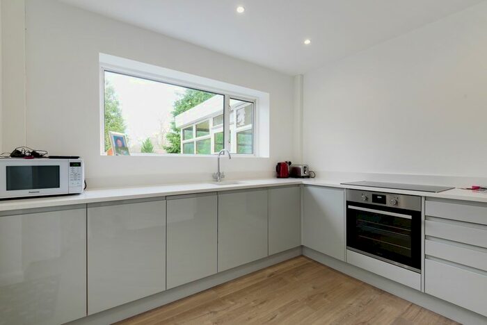 3 Bedroom Detached House To Rent In Yester Road, Chislehurst, BR7