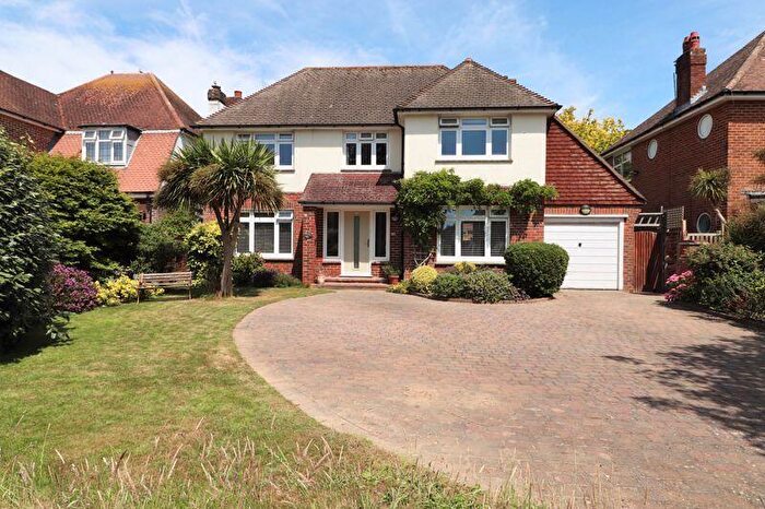 4 Bedroom Detached House For Sale In Ashurst Drive, Goring-By-Sea, BN12