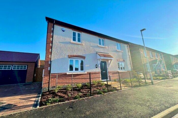 4 Bedroom Detached House To Rent In Field Farm Way, Nottingham, NG9