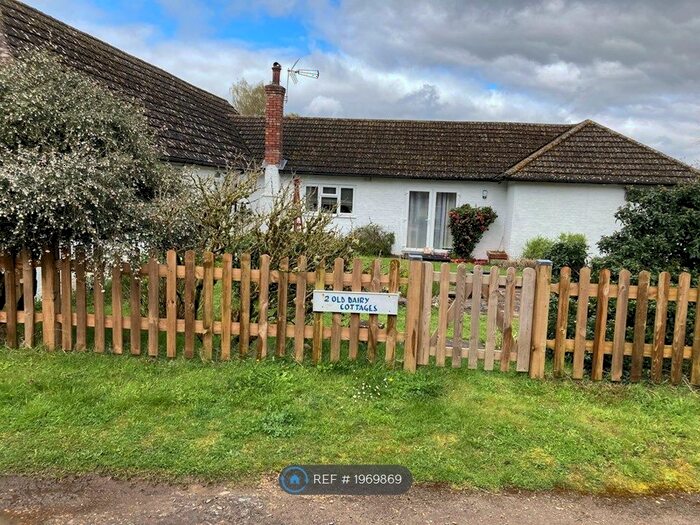 2 Bedroom Bungalow To Rent In Old Dairy Cottages, Churt, Farnham, GU10