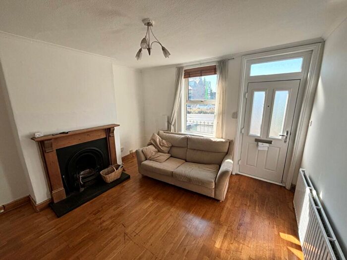 1 Bedroom Terraced House To Rent In Harrogate Road, Leeds, West Yorkshire, LS17