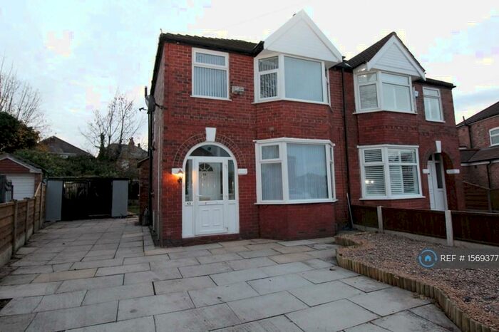3 Bedroom Semi-Detached House To Rent In Braemar Avenue, Stretford, Manchester, M32