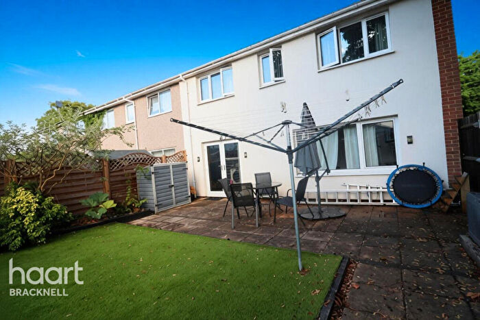 3 Bedroom End Of Terrace House For Sale In Keldholme, Bracknell, RG12