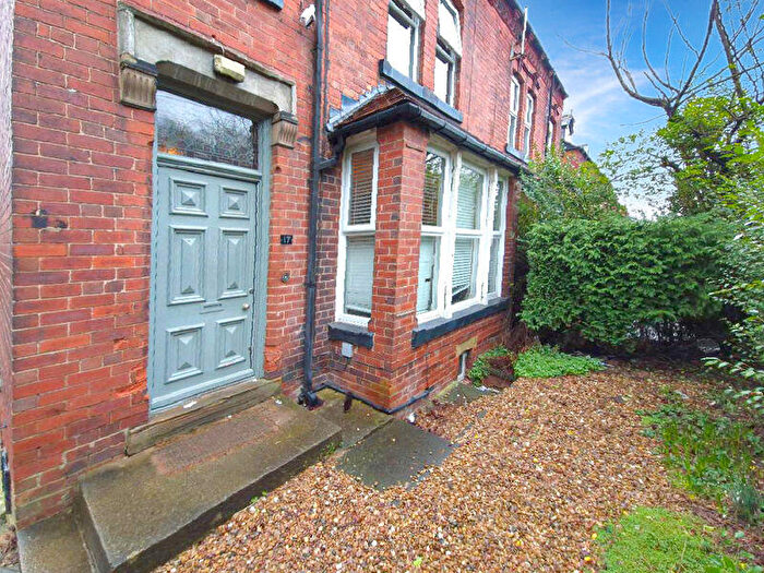 7 Bedroom Terraced House For Sale In Wood Lane, Leeds, LS6