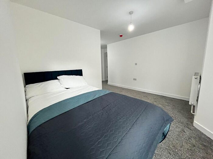 10 Bedroom Flat To Rent In Camden Street, Liverpool, Merseyside, L3