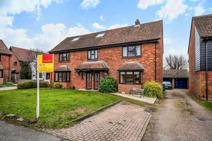 2 Bedroom Semi-Detached House To Rent In Maidenhead, Berkshire, SL6