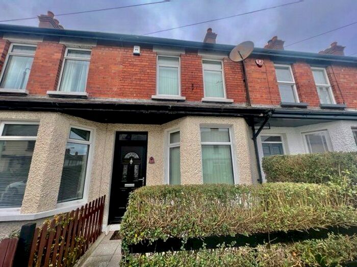 2 Bedroom End Of Terrace House To Rent In Ravenhill Parade, Belfast, County Antrim, BT6