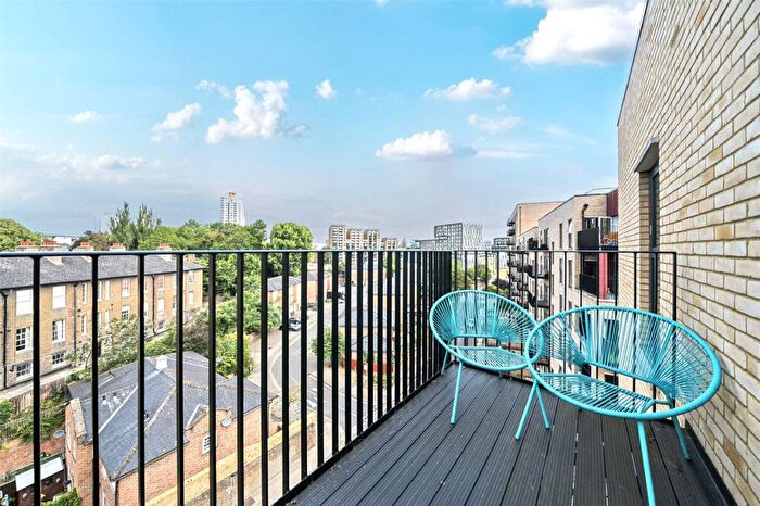 2 Bedroom Apartment For Sale In Brumwell Avenue, Woolwich, SE18