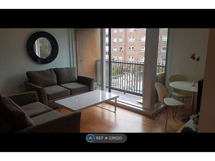 2 Bedroom Flat To Rent In The Avenue, Leeds, LS9