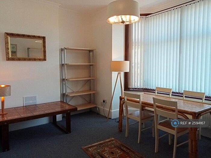 3 Bedroom Flat To Rent In Finchley Lane, London, NW4