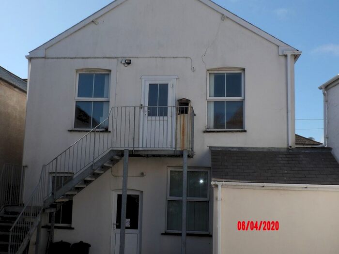 1 Bedroom Flat To Rent In The Square, Braunton, EX33