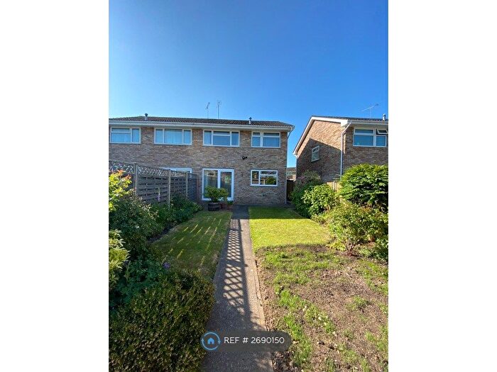 3 Bedroom Semi Detached House To Rent In Greenslade Gardens, Nailsea, Bristol, BS48