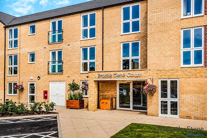 1 Bedroom Apartment For Sale In Brooke Dene Court, Serpentine Road, Cleckheaton, BD19