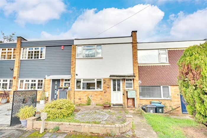 3 Bedroom Terraced House For Sale In Andrews Close, Buckhurst Hill, IG9