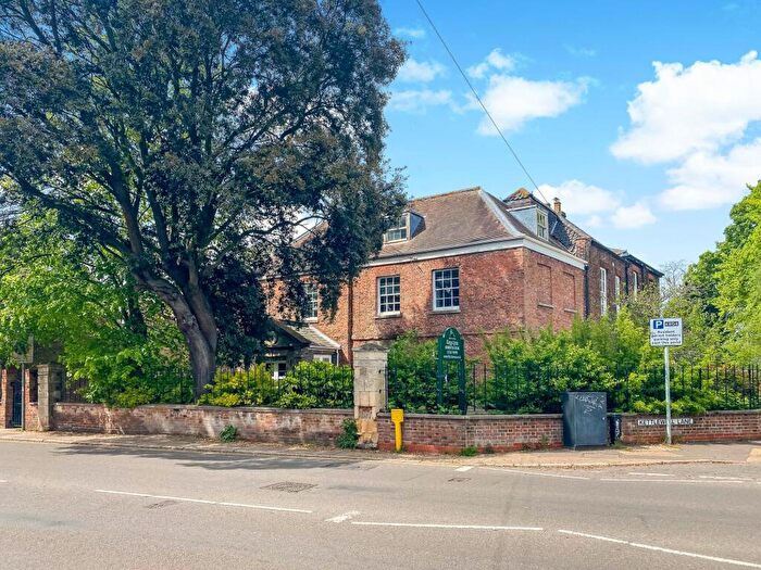 2 Bedroom Flat To Rent In Littleport Street, Eastgate House, PE30