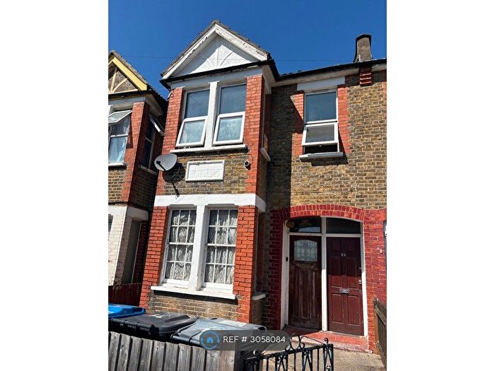1 Bedroom Maisonette To Rent In St Pauls Road, Surrey, CR7
