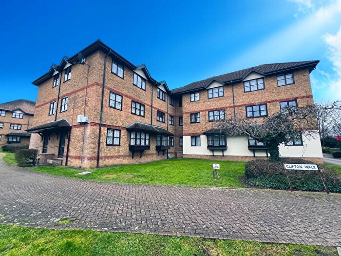 1 Bedroom Ground Maisonette For Sale In Peveril Court, Clifton Walk, Dartford, Kent, DA2